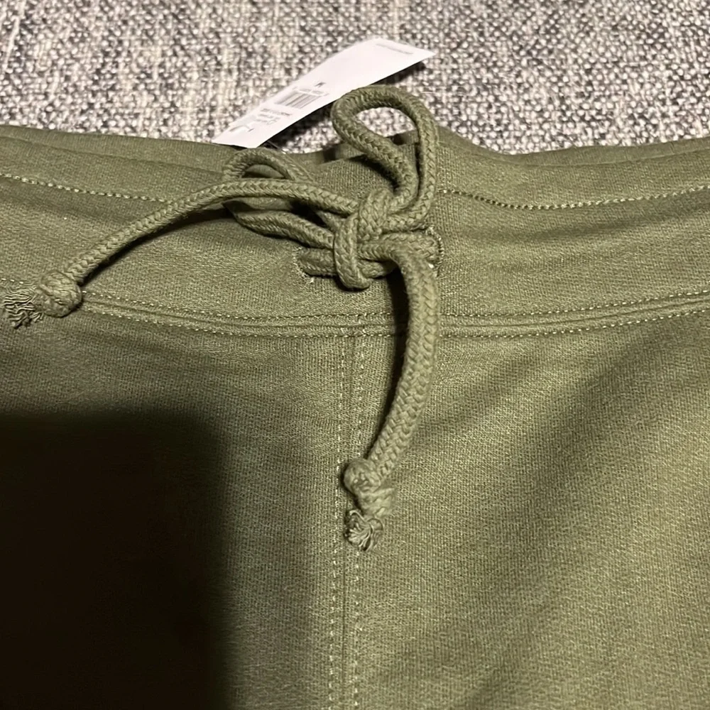 NWT Gap Logo Shorts